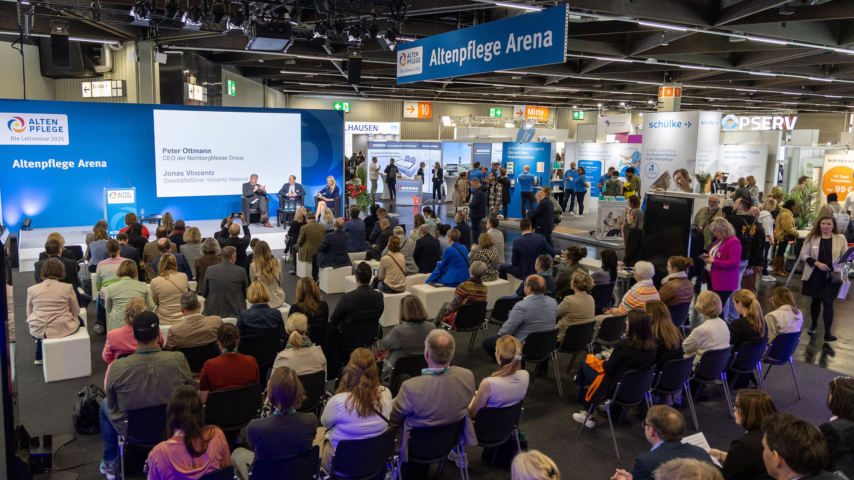 Bühne und Zuschauer Messe 2025 | ALTENPFLEGE